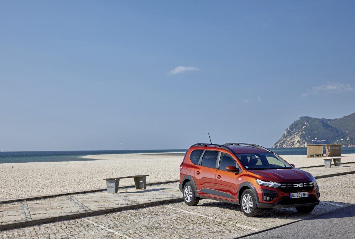 Dacia Jogger Hybrid adds extra zip to this affordable seven-seater