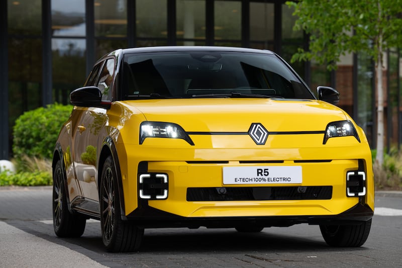 The Renault 5 is making a comeback and will come with a choice of two battery packs. (Renault)