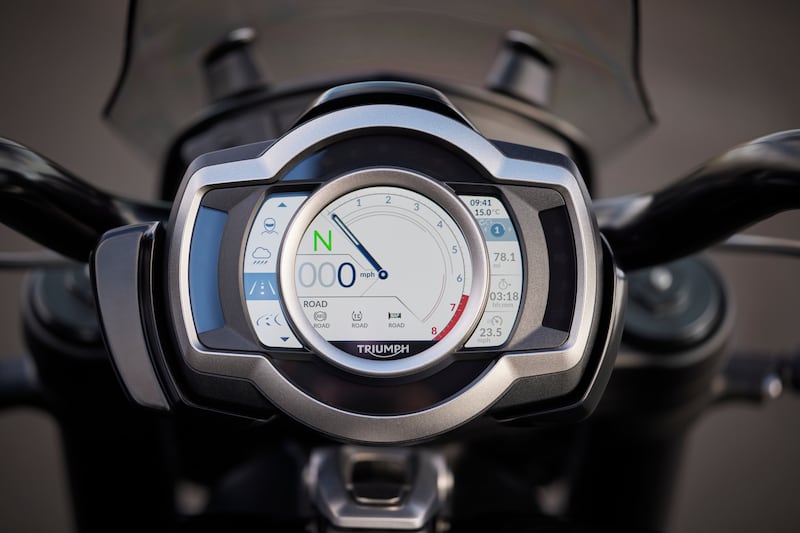 All bikes get a clear TFT readout