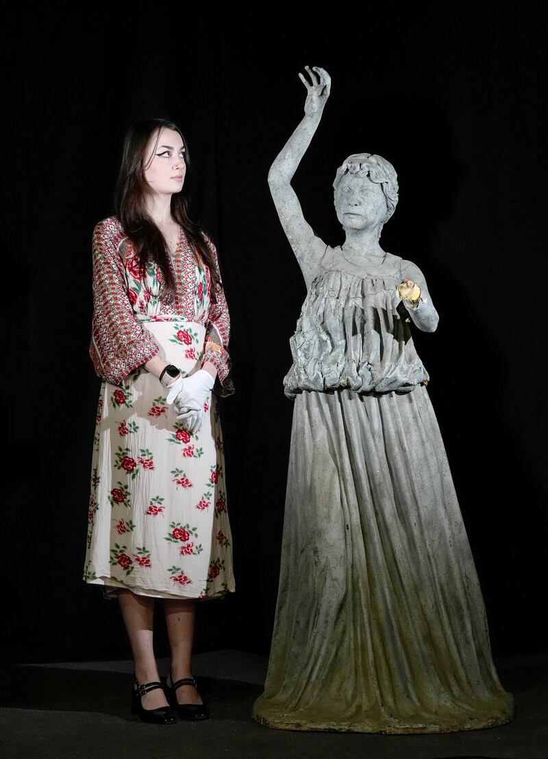 Fans will also have a chance to get their hands on a Weeping Angel statue