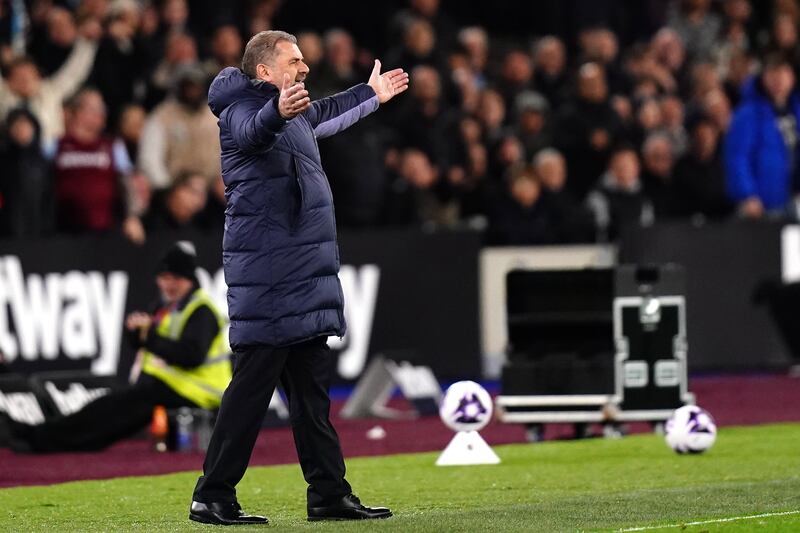 Ange Postecoglou gives instructions to his side