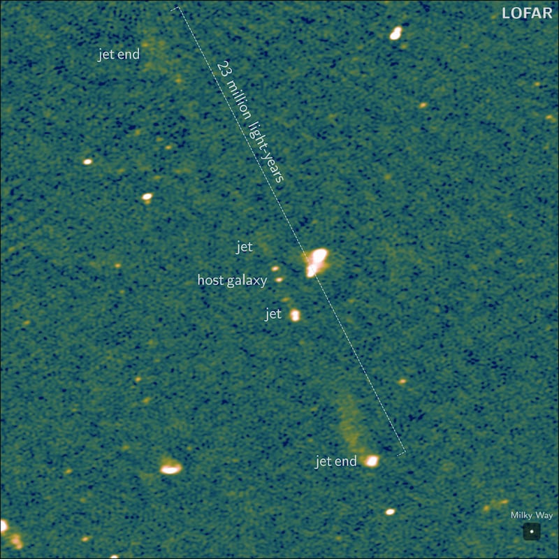 The Porphyrion jet system was discovered around 7.5 billion light-years away from Earth (LOFAR Collaboration/WISE/NASA/JPL-Caltech/Martijn Oei)