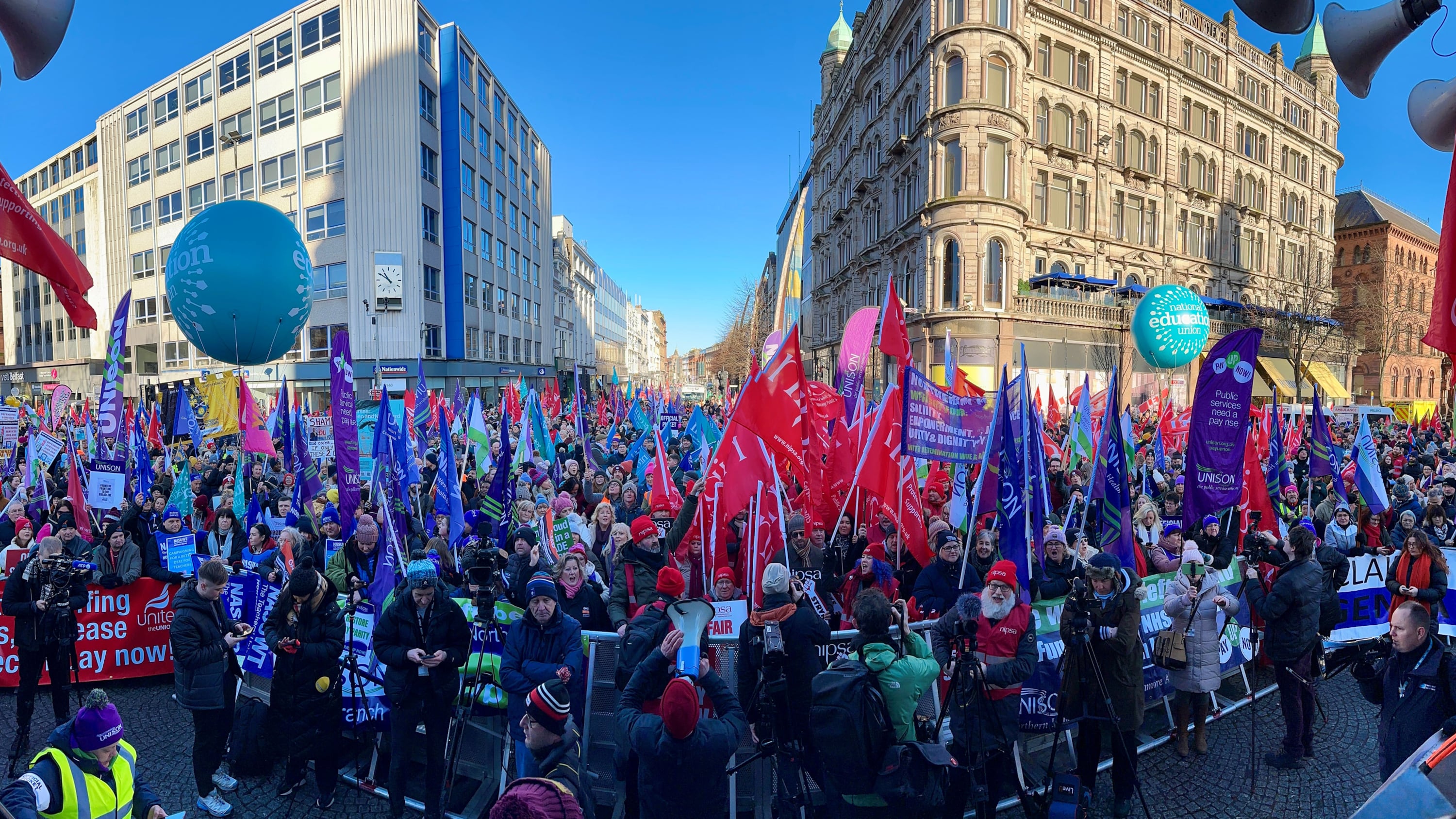 The unions made the call after an estimated 170,000 public sector workers last week took part in a strike over pay