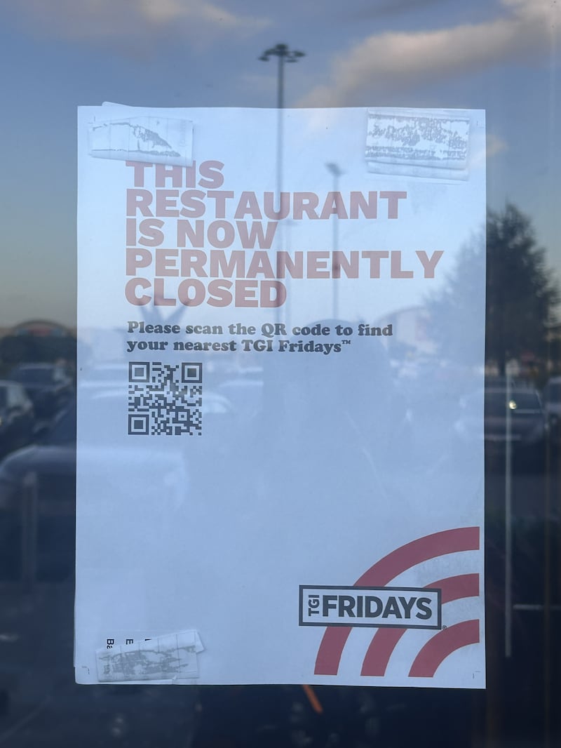 A sign alerted diners that the New Mersey Retail Park restaurant was now closed