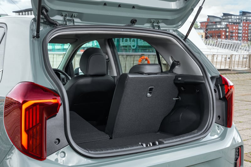 Kia Picanto: With a volume of 255 litres, the boot is surprisingly spacious for a car so small