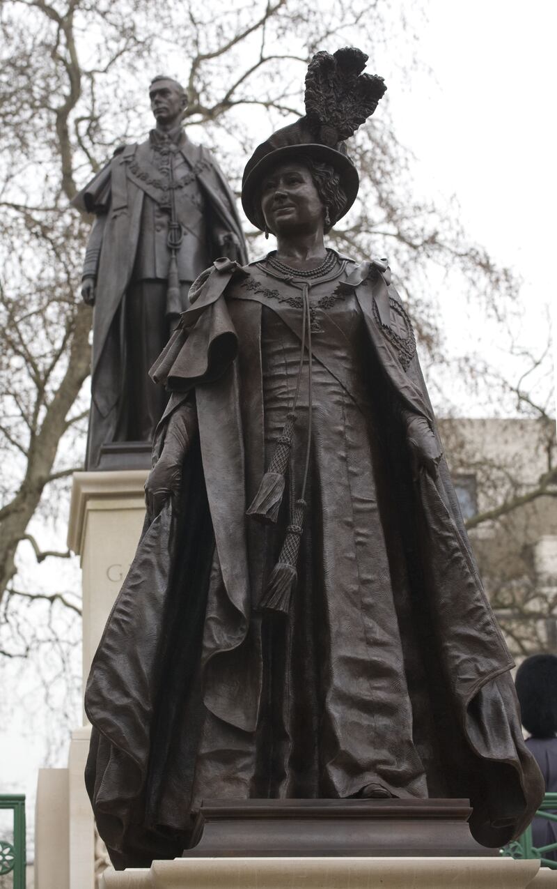 The statues of the Queen’s parents King George VI and the Queen Mother on The Mall