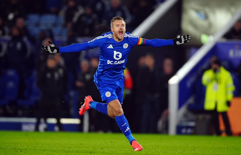 Jamie Vardy celebrates his early goal