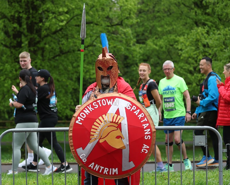 Thousands of runners take part in The Belfast City Marathon from Stormont with a record number of entrants aiming to complete the 26.2-mile course.
PICTURE COLM LENAGHAN