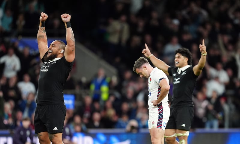 George Ford reacts to missing his drop-goal attempt against New Zealand