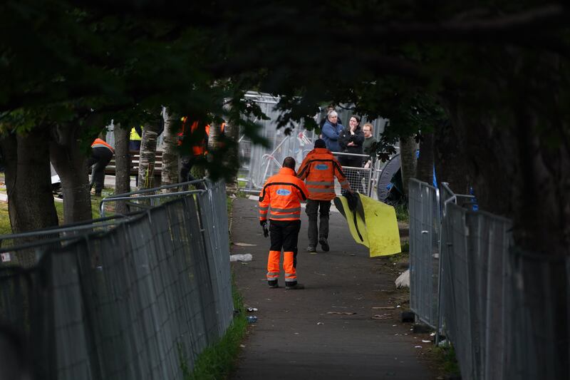 Contractors arrive to clear tents in Dublin