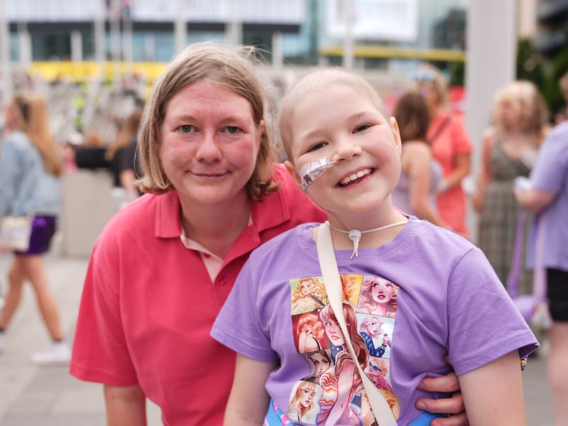 Sophie and Angela Hutton, from Sutton, pose for a photo ahead of the pop star’s return to Wembley