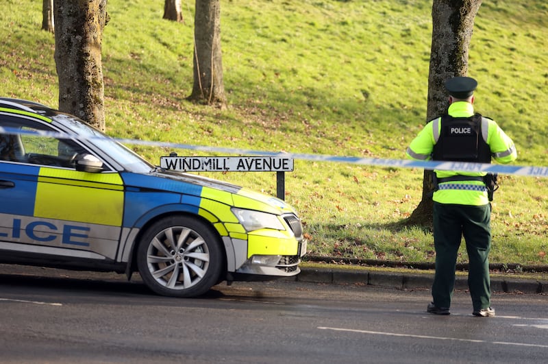 Press Eye - Belfast - Northern Ireland - 18th January 2024


Picture by Jonathan Porter /PressEye

PSNI officers  at the scene of a suspicious object in the Windmill Avenue area of Ballynahinch.
 
Loughside Drive is closed between Windmill Avenue and Tudor Oaks.