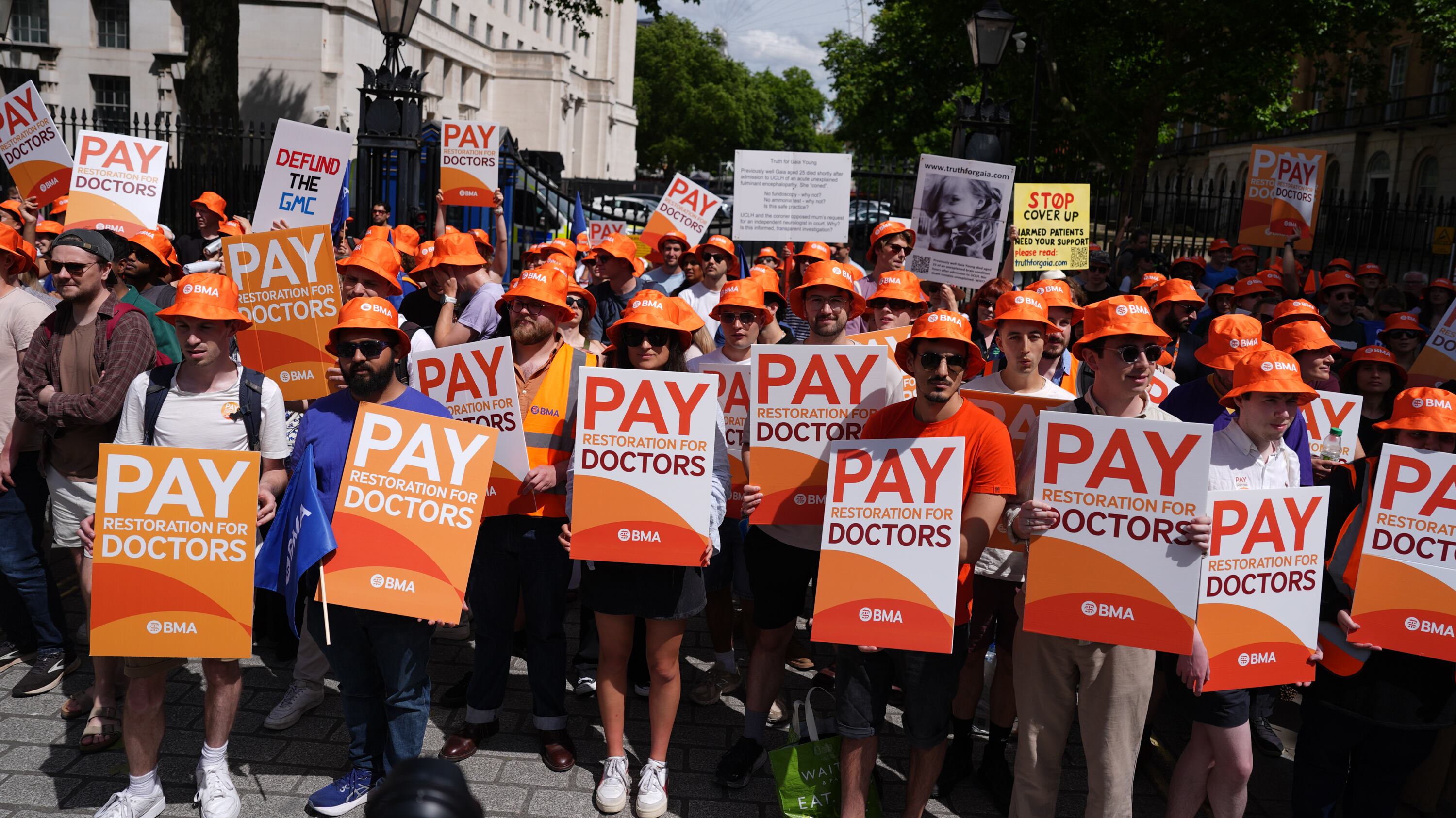 Junior doctors protest opposite Downing Street
