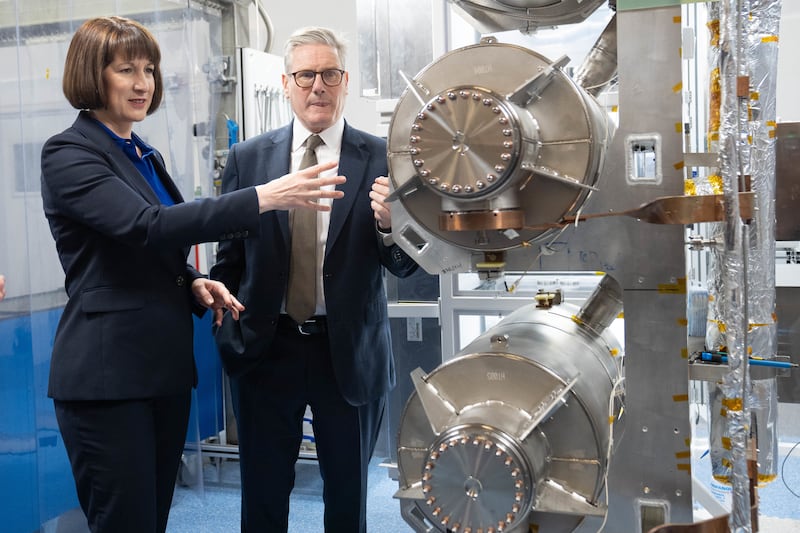 Chancellor Rachel Reeves and Prime Minister Sir Keir Starmer during a visit to tech firm PsiQuantum