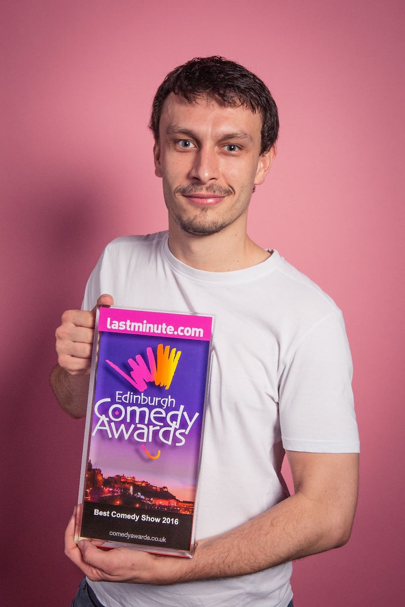 Scottish comedian Richard Gadd with his best comedy show 2016 prize at the Edinburgh Comedy Awards. (The Other Richard/Arthur Leone)