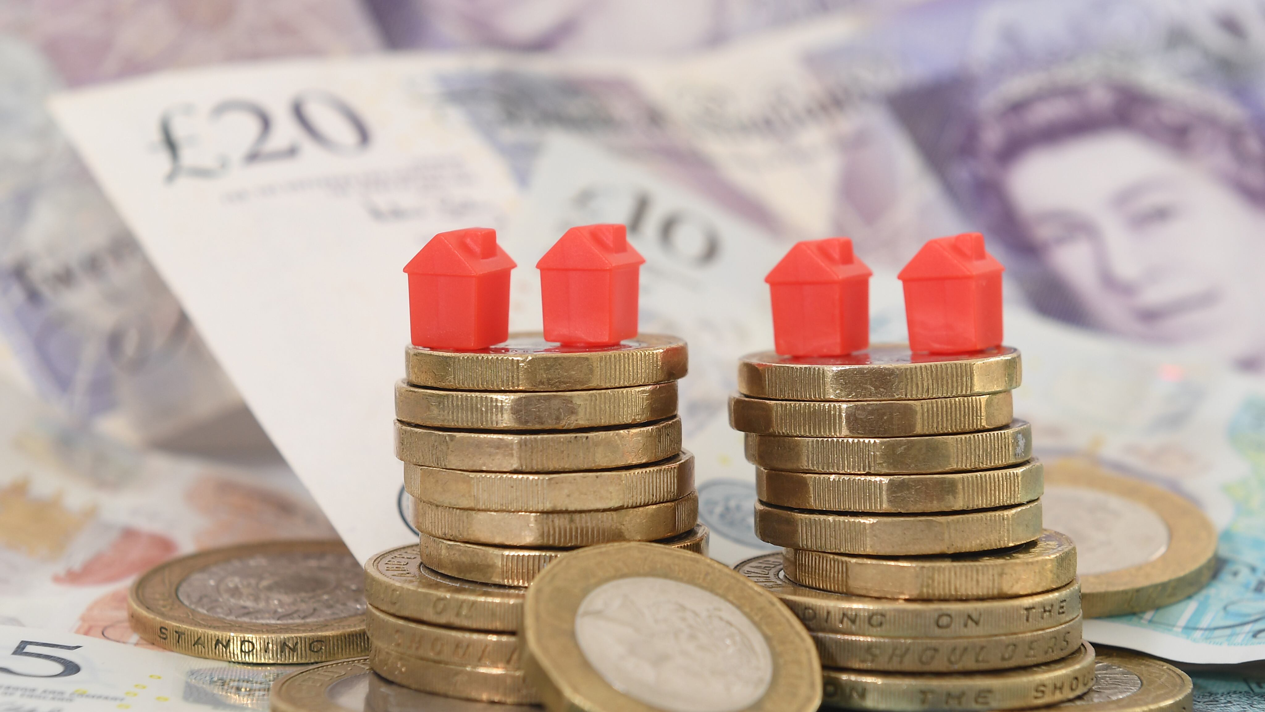 The average monthly rent being asked outside London has hit a new record high of £1,316, Rightmove said