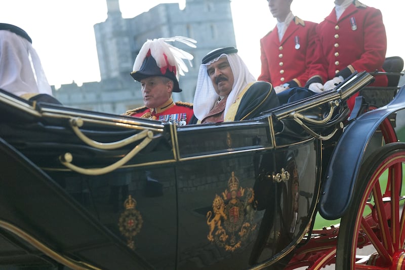 King Hamad arrives at Windsor Castle by carriage