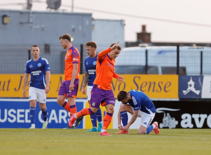 Action shot from Glenavon and Linfield