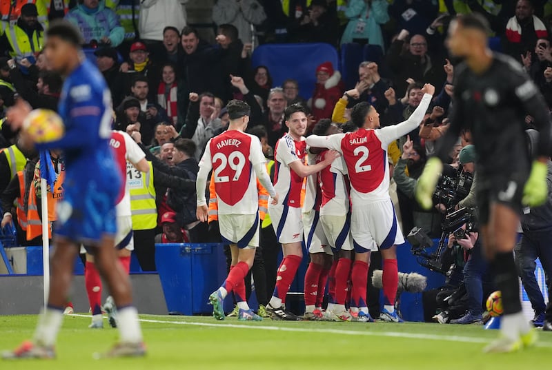 Arsenal players celebrate Martinelli’s opener