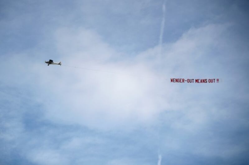 Wenger out banner