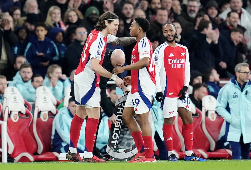 Myles Lewis-Skelly was given a standing ovation when he was replaced by Riccardo Calafiori in the closing stages at the Emirates