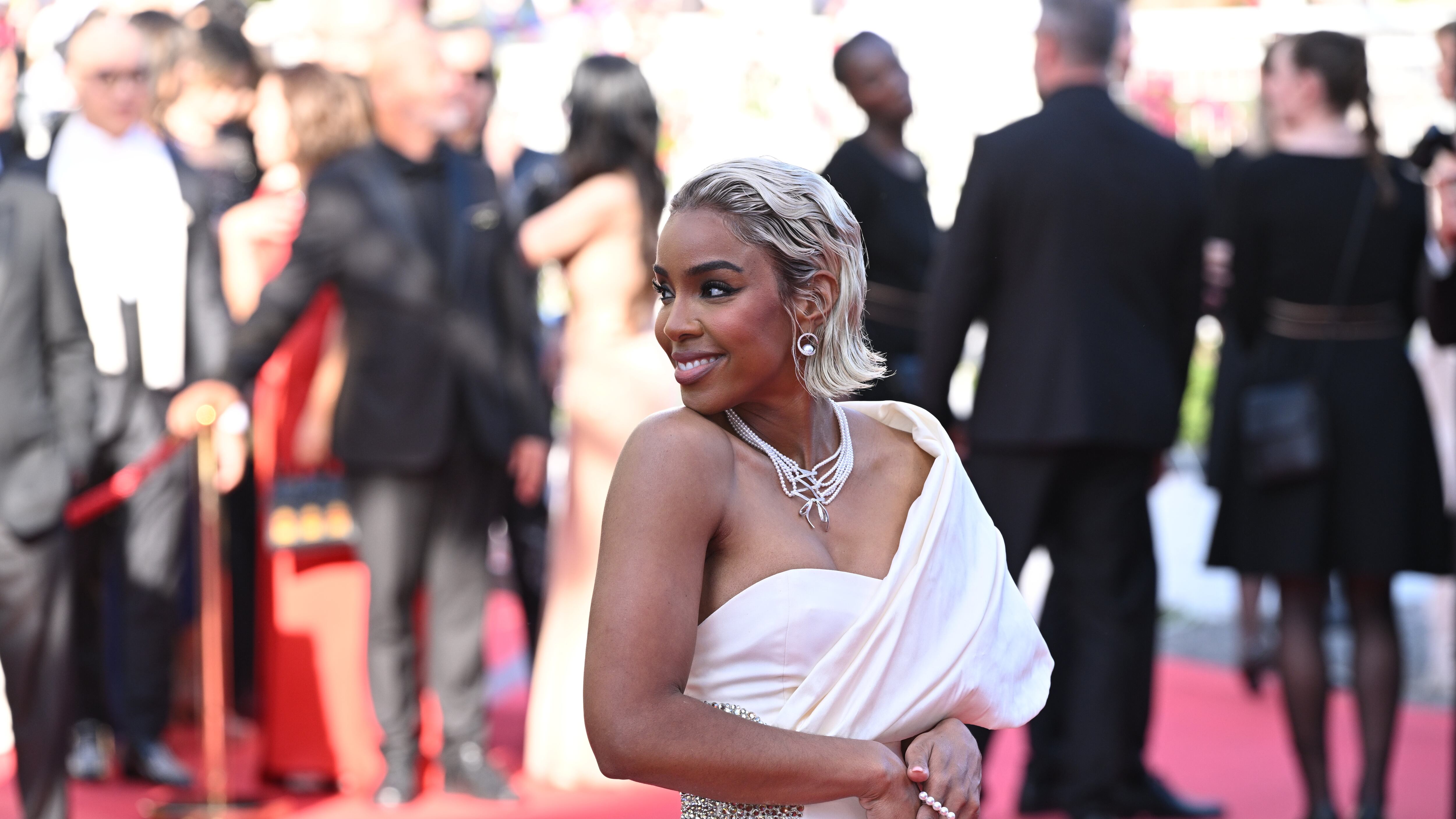 Kelly Rowland responds to Cannes incident with security guard