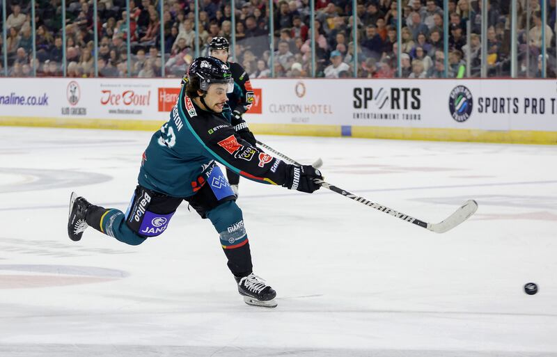 Quinn Preston scored a third-period double as the Belfast Giants defeated Dundee 6-2 on Saturday