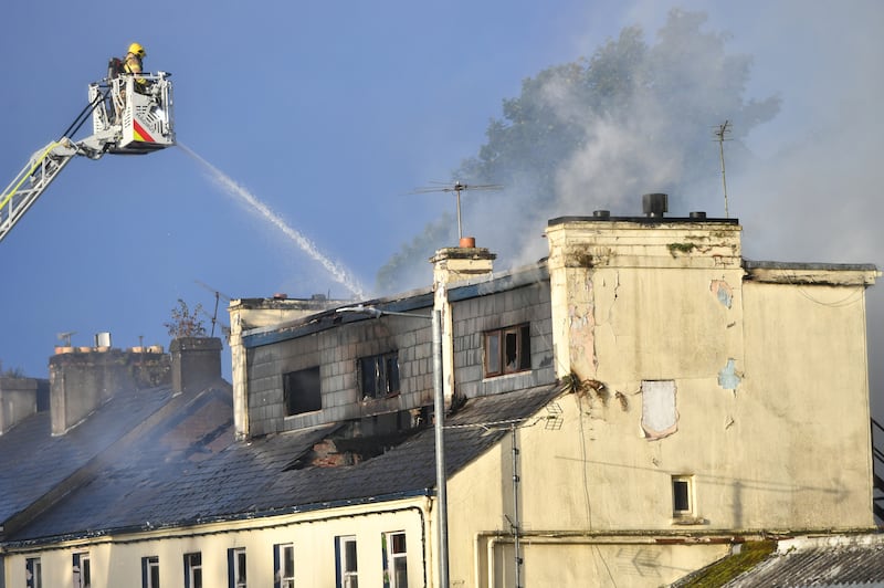 PACEMAKER BELFAST 11/09/2024
Police and Northern Ireland Fire and Rescue Service (NIFRS) crews are at the scene of a blaze at a derelict hotel in Enniskillen, County Fermanagh.
Nine appliances and more than 40 fire personnel are carrying out operations at Forthill Street.
It was reported to emergency services at about 05:00 BST on Wednesday.
Police said the area is likely to be closed for some time while emergency services deal with the incident.
The public is being urged to avoid the scene and seek alternative routes for their journey.