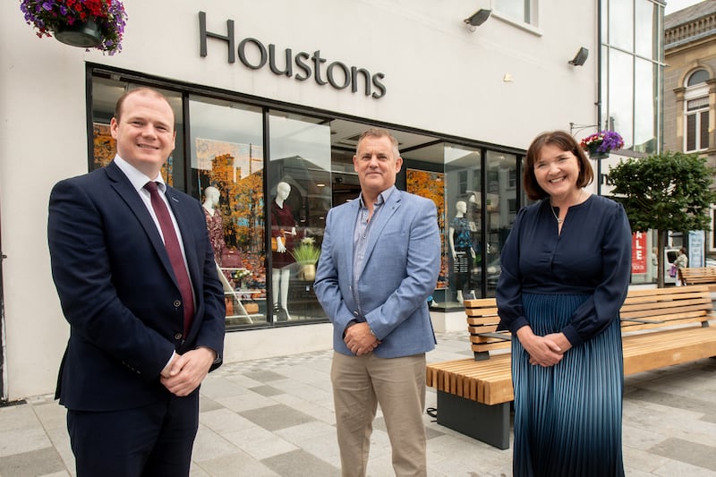 Houstons to close Lurgan store