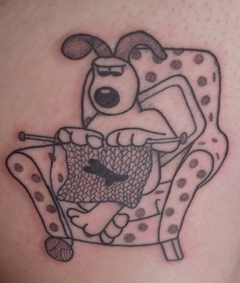 Ms O’Donohoe also has a tattoo of Gromit knitting