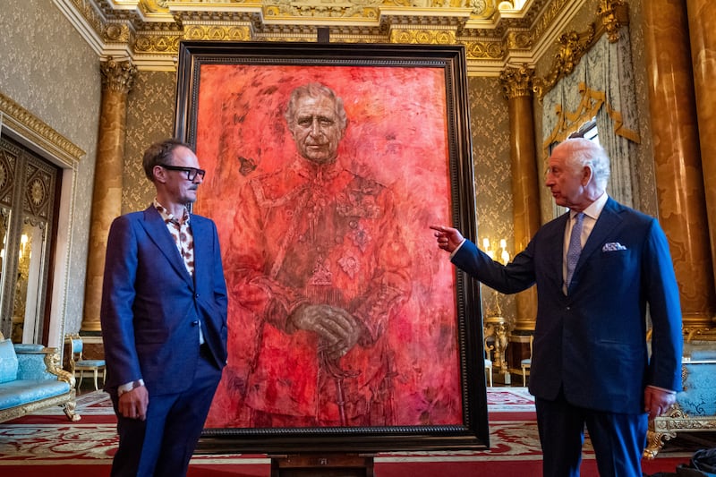 Artist Jonathan Yeo and Charles at the unveiling of Yeo’s portrait of the King in the Blue Drawing Room at Buckingham Palace