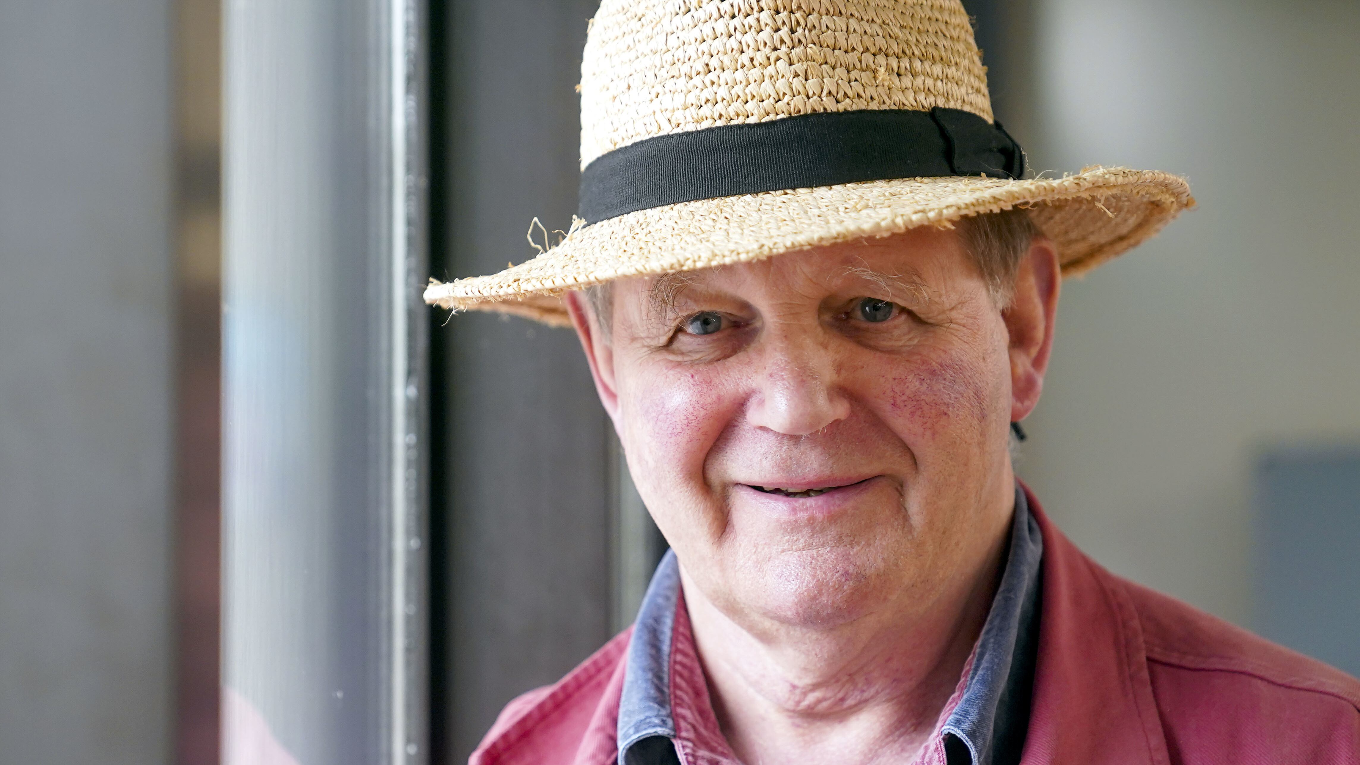 Children’s author Sir Michael Morpurgo has written to the PM and Labour leader calling for long-term national investment in supporting young people and their families to read together