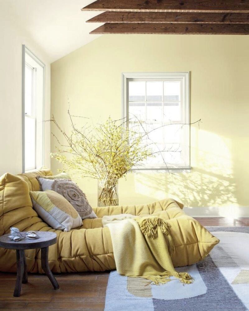 Benjamin Moore Aura Satin in Pale Moon (289), Classic Soft Yellow, Benjamin Moore