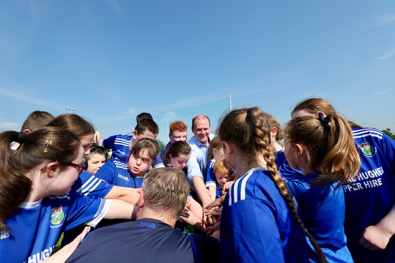 Sports Minister Gordon  Lyons meets guests  during an GAA event at Kickhams Creggan on Saturday.
PICTURE COLM LENAGHAN