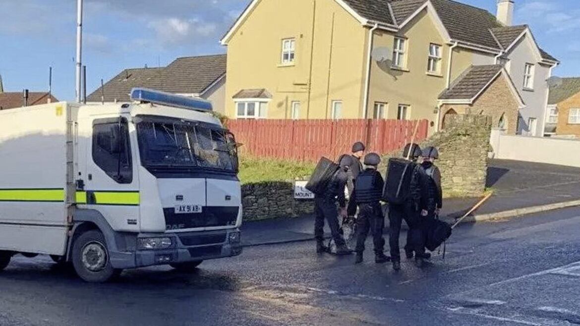 The PSNI have linked the New IRA to an explosion in Strabane on  Thursday 
