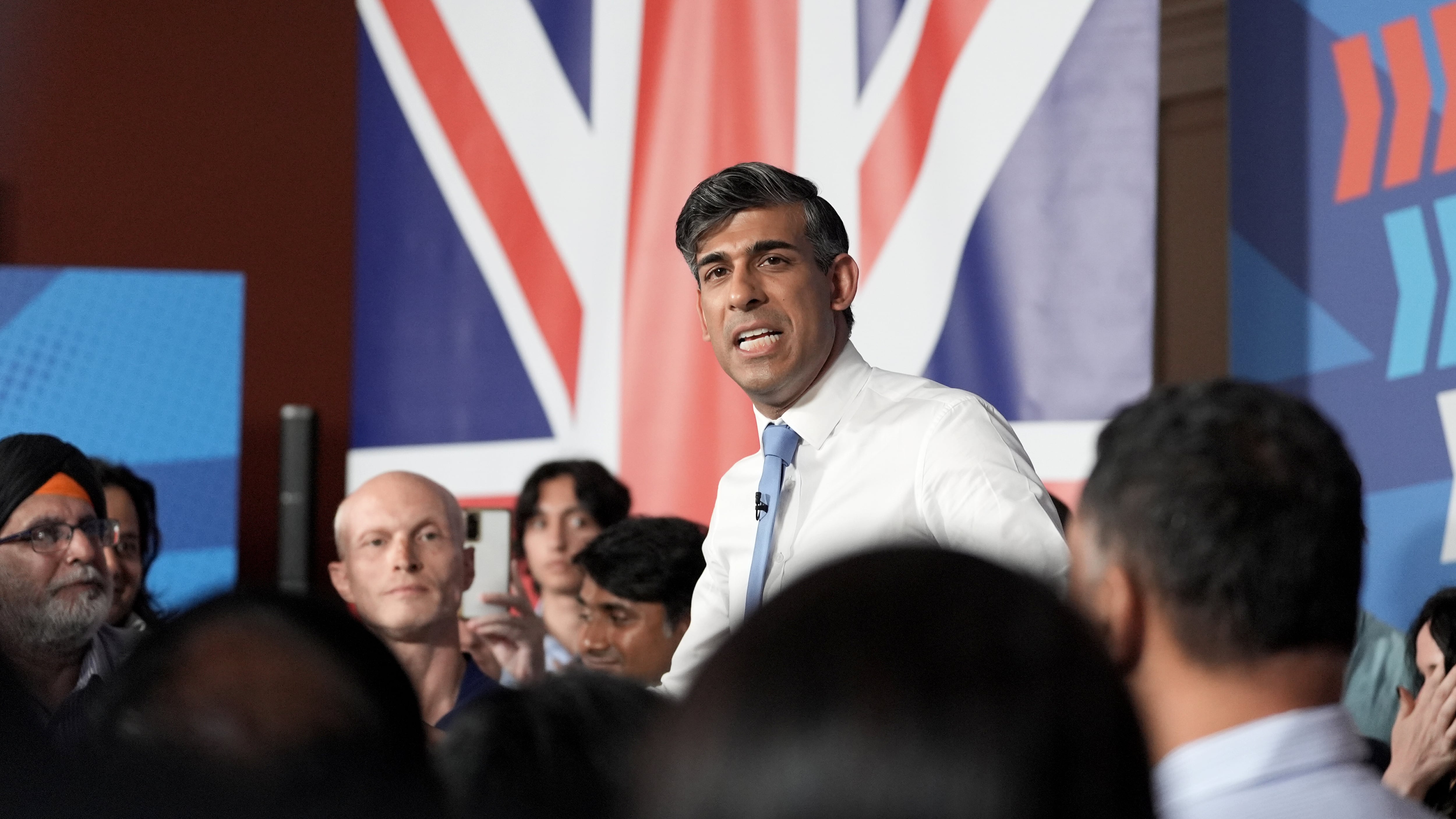 Rishi Sunak faces further pressure to suspend the Conservatives alleged to have placed bets on the date of the General Election