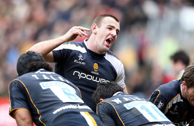 Worcester Warriors' Chris Latham shouts at his team after they conceed a second try during the Guinness Premiership match at Sixways Stadium, Worcester.