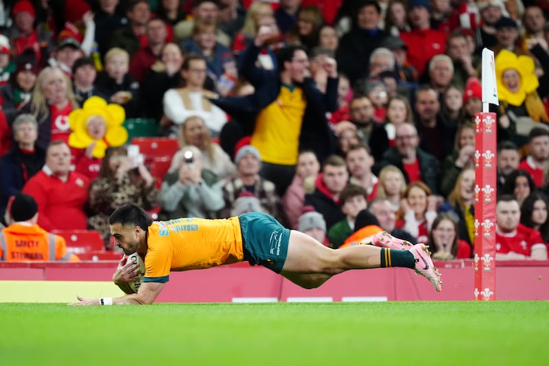 Tom Wright scores Australia’s first try