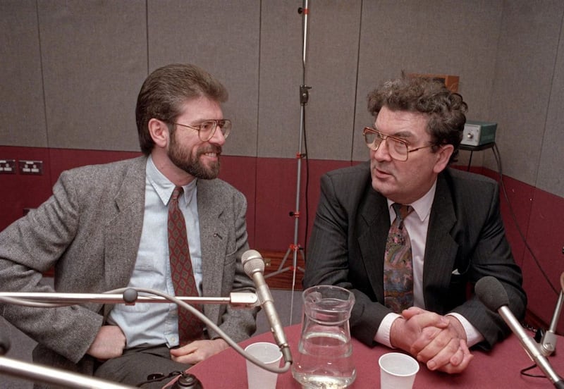 PACEMAKER BELFAST ARCHIVE 92614/9220 MARCH 1992A SMILLING GERRY ADAMS OF SINN FEIN AND JOHN HUME OF THE SDLP IN STUDIO PRIOR TO RECORDING OF AN INTERVIEW FOR BBC RADIO 4IT IS THE FIRST TIME THE TWO HAVE MEET SINCE THE SDLP SINN FEIN TALKS OF 1988. 