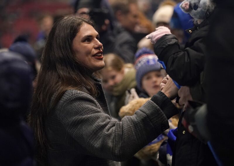 Ilona Maher getting to know her new fans in Bristol