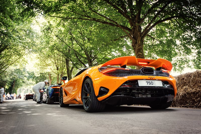 (McLaren)