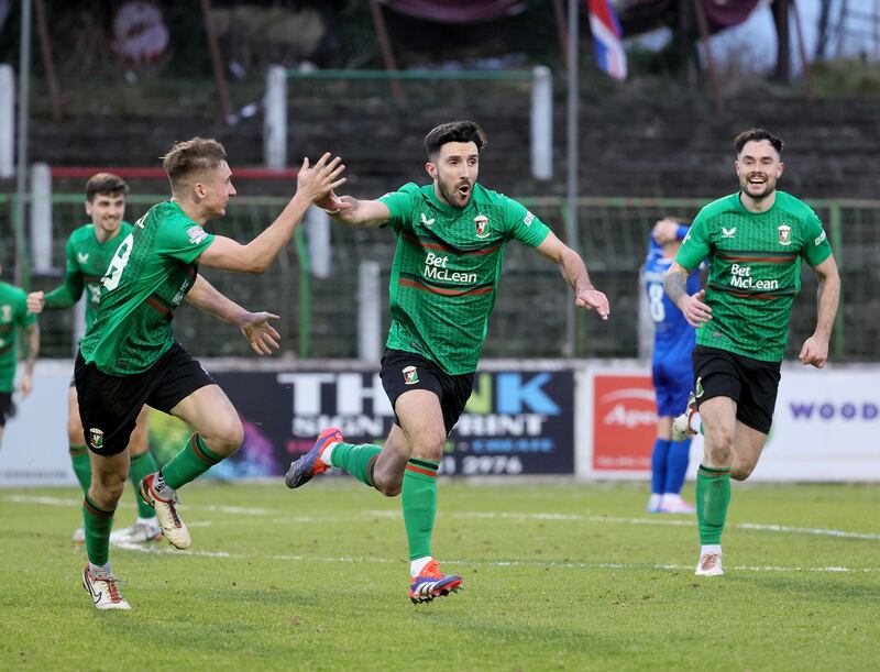 Pacemaker Press 8225
Glentoran v Dungannon  Sports Direct Premiership
Glentoran's Daniel Amos celebrates his goal  during today's game at The Oval, Belfast.  Photo by David Maginnis/Pacemaker Press