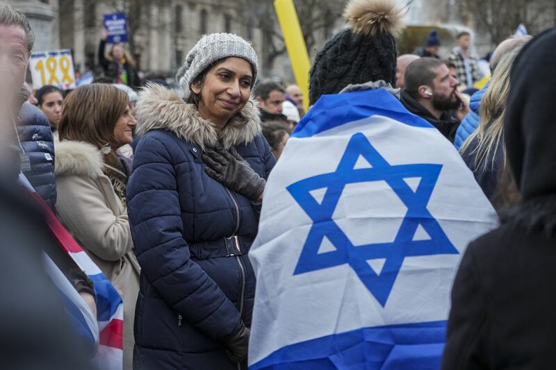 Suella Braverman joins thousands at London rally ‘in solidarity with ...