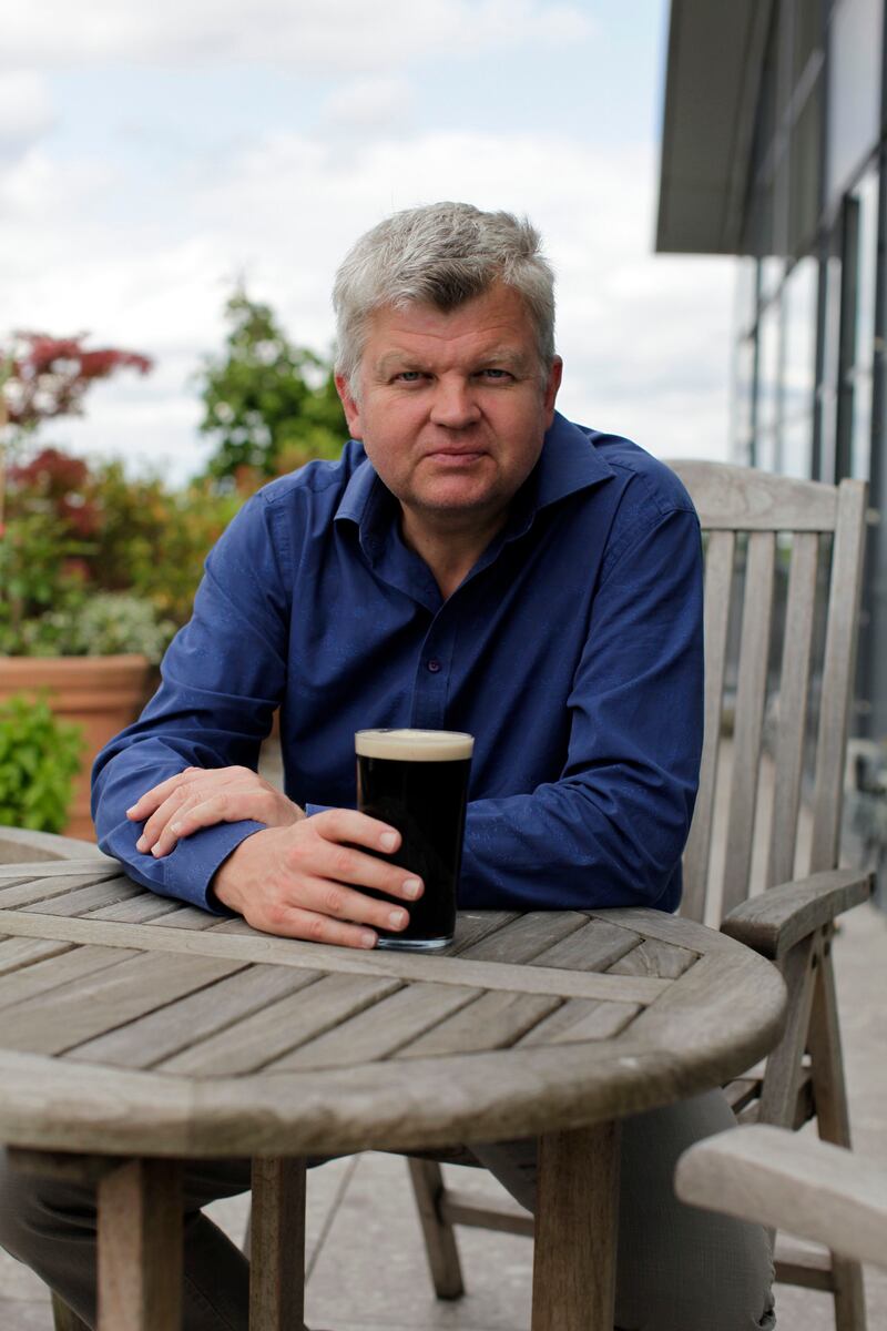 Adrian Chiles – Drinkers Like Us