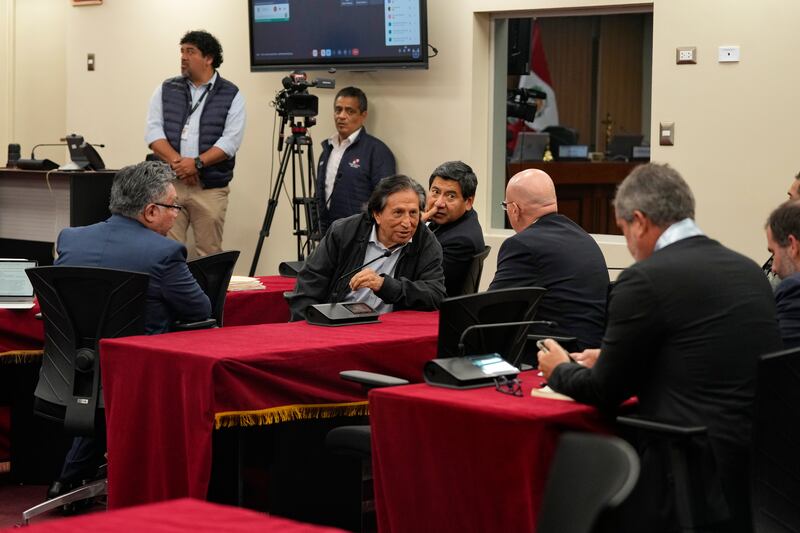 Toledo speaks with members of the court in Lima, Peru, Monday, Oct. 21, 2024 (Guadalupe Pardo/AP)