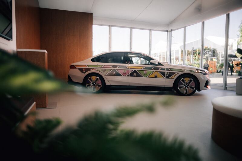 The i5 Art Car uses special e-ink for its design