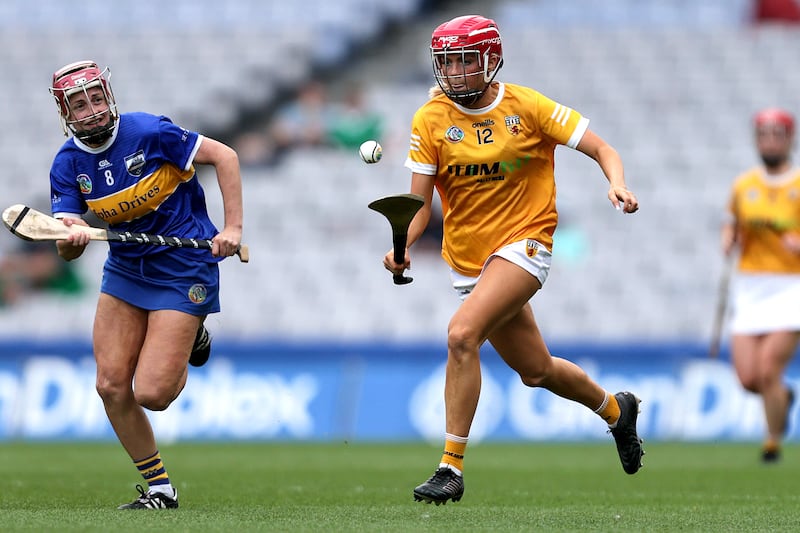 Caitrín Dobbin soloing the ball against Tipperary