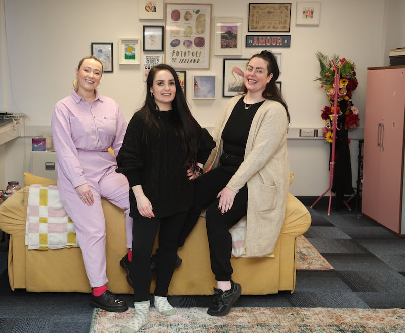 Grainne  Mullan,  Bronagh Diamond and Aoife McCrory from Kitsch Sisters.
PICTURE COLM LENAGHAN