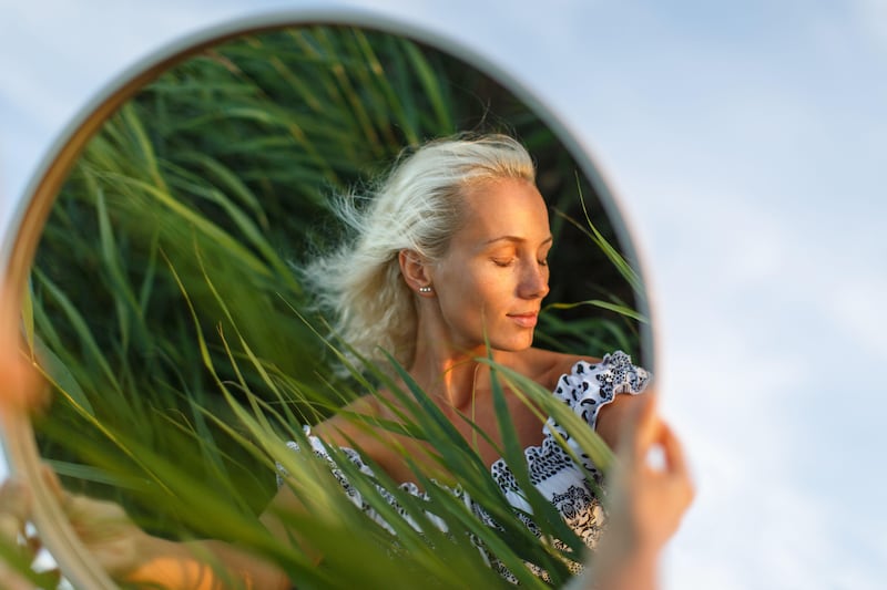 The sun’s UV rays has a similar affect to bleach on the hair