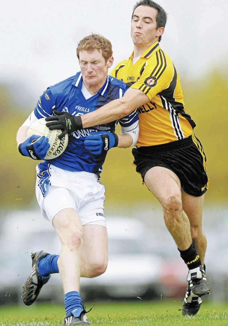 PROVINCIAL PRIDE: Munster&rsquo;s Liam O&rsquo;Lionnain keeps possession despite the efforts of Ulster&rsquo;s Aaron Kernan, in Ruislip, London in November 2009&nbsp;